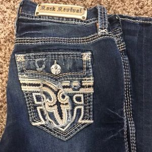 Easy skinny Rock Revival. Excellent condition!!